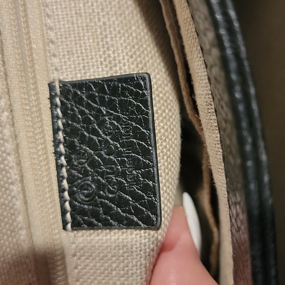Authentic Gucci handbag - Picture 13 of 16